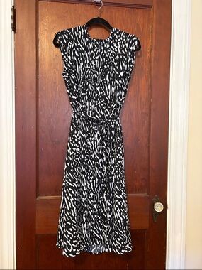 Alfani Black and White Printed Tie-Waist Midi Dress